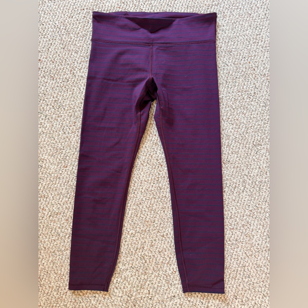 GAP Women's Purple Capri Leggings